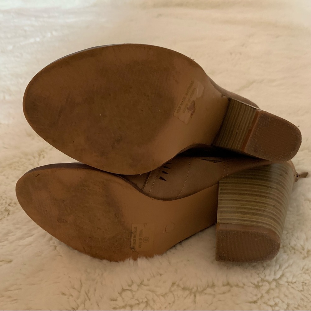 Nature Breeze Leather Cut Out Heels - Tan - Picture 4 of 4